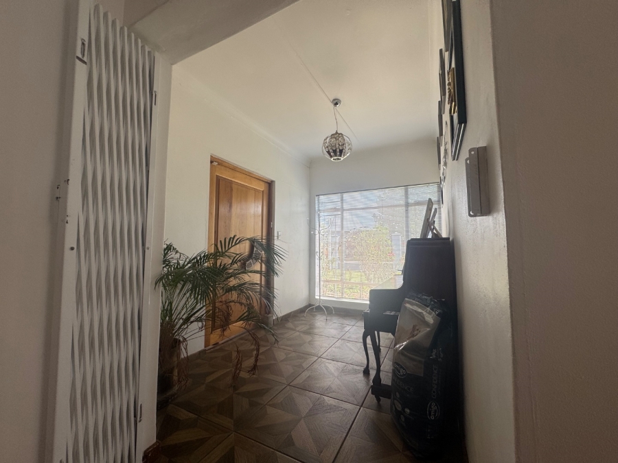 4 Bedroom Property for Sale in Flamwood North West